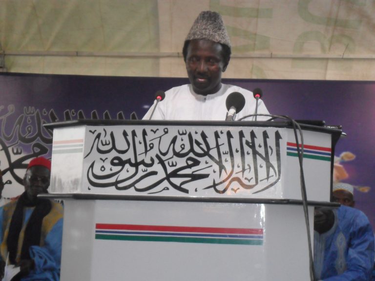 amir-baba-f.-trawally-delivering-his-speech-to-the-ahmadiyya-muslim-jamat