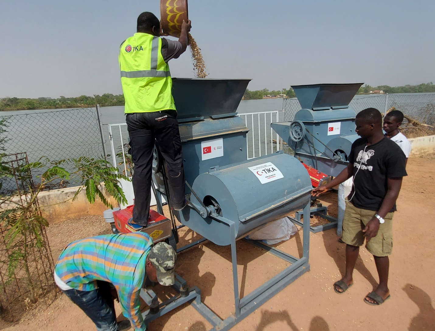 TIKA supports Gambian farmers with threshers