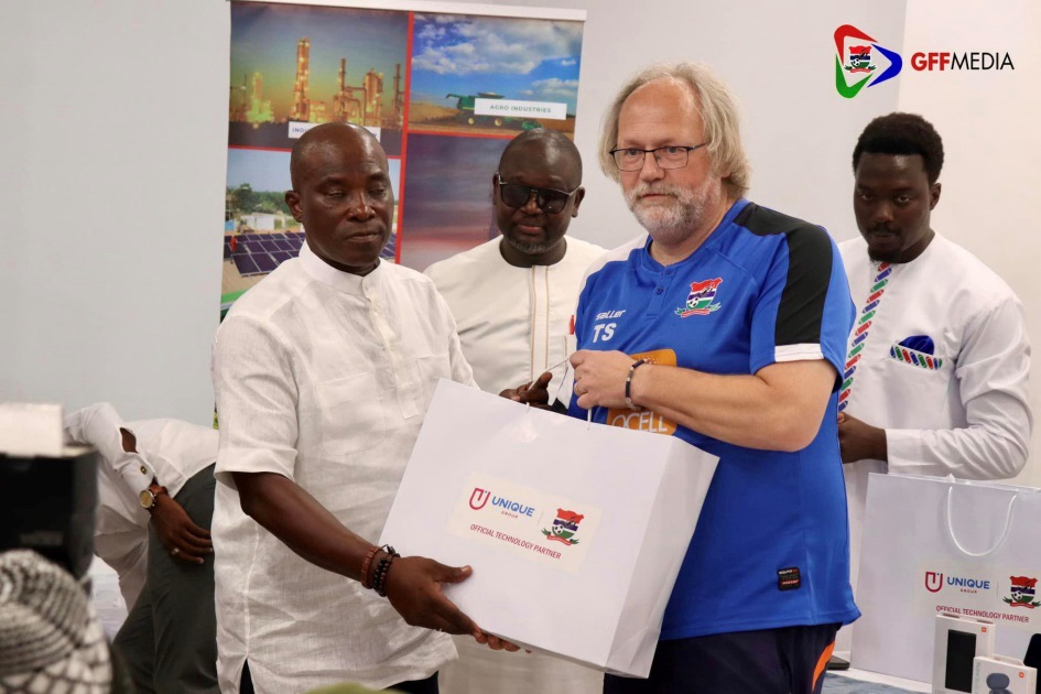 Afcon : Unique Group Donates to Scorpion players and staff