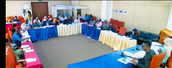 Les législateurs interrogent GAMTEL et GAMCEL sur les pensions impayées et les licenciements du personnel